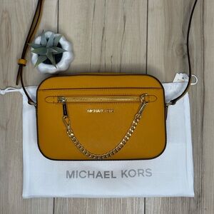 MICHAEL KORS Jet Set Item Large East West Zip Chain Marigold Crossbody Bag NWT